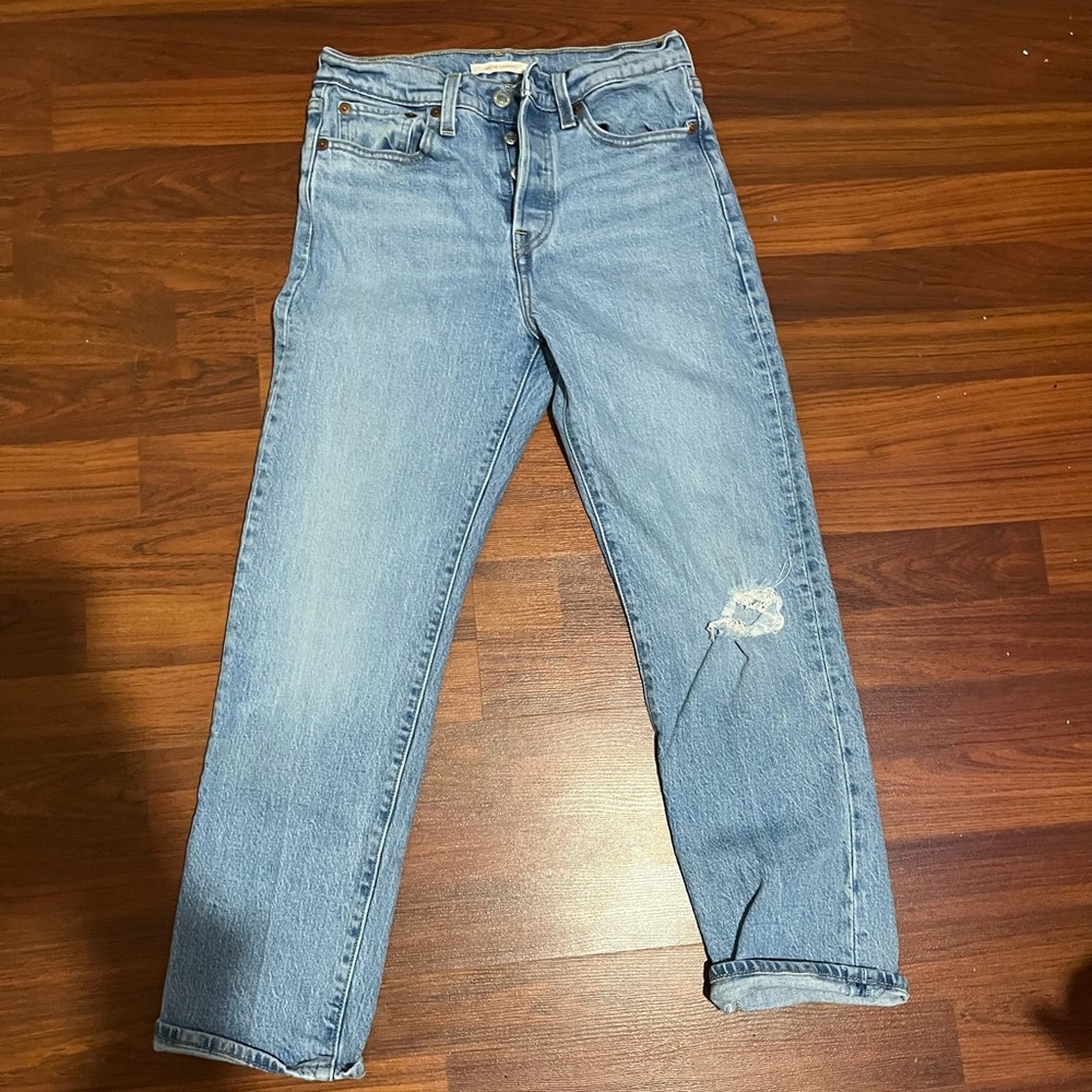 Levi’s Wedgie Straight mom jeans